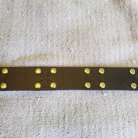 Bonded Leather Belt with Cross and Round Studs - Picture 4 of 8